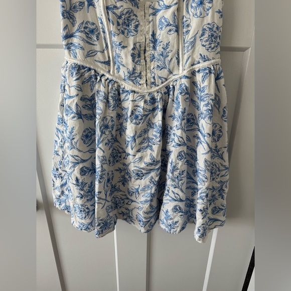 For love and lemons Maisie Floral Blue and White mini Dress - Picture 8 of 13